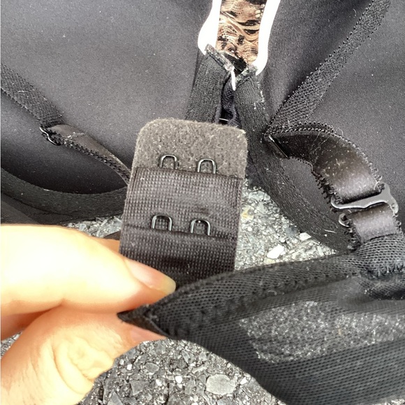 Women’s Victoria’s Secret push-up bra 34B - Picture 4 of 5